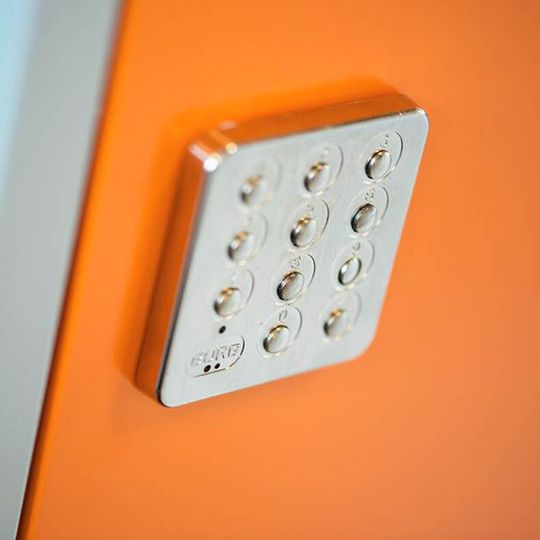 B-Smart-Lock Keypad mit flachem Zahlenpad. B-Smart-Lock Keypad mit flachem Zahlenpad.