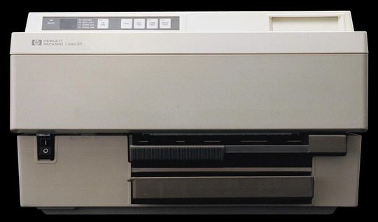 Nummer 1: Der Ur-LaserJet veränderte das Drucken im Büro nachhaltig. Nummer 1: Der Ur-LaserJet veränderte das Drucken im Büro nachhaltig.