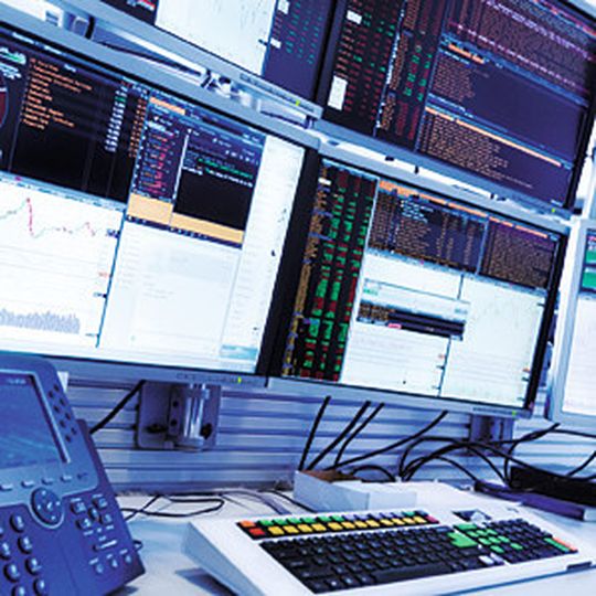 Bild 1: Die richtige Steuerung der Stromlast im Unternehmen kann nicht nur Geld sparen, sondern sogar welches einbringen.