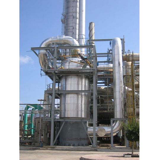 Uhde Envi NOx-Reaktor für die Abu Qir Fertilizer Company in der Stadt Abu Qir in Ägypten