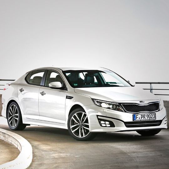 Der Kia Optima wurde dezent aufgehübscht. Der Kia Optima wurde dezent aufgehübscht.