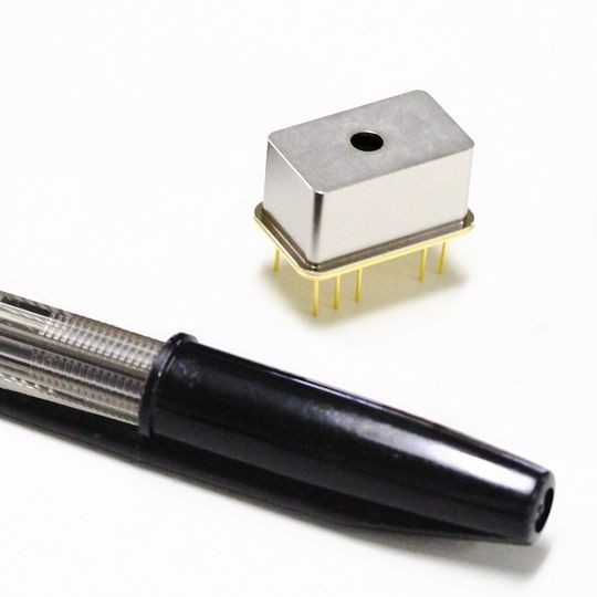 Ein Mikrospektrometer, so groß wie eine Fingerspitze. Ein Mikrospektrometer, so groß wie eine Fingerspitze.