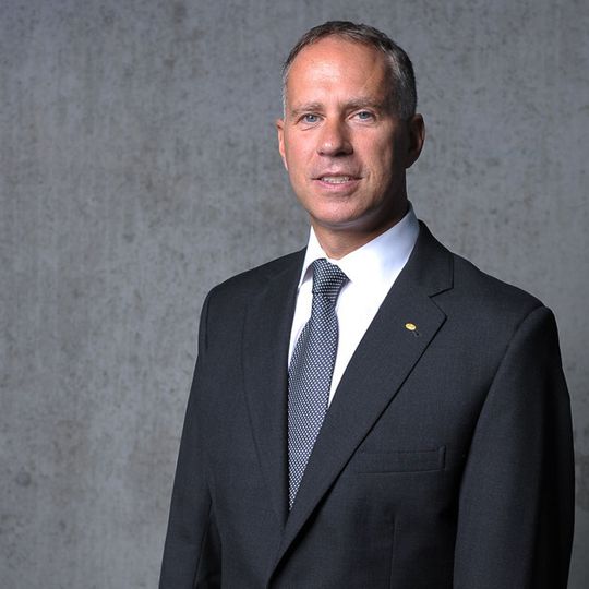 Allan Rushforth rechnet auch 2014 mit einem Marktanteil von 3,5 Prozent für Hyundai. Allan Rushforth rechnet auch 2014 mit einem Marktanteil von 3,5 Prozent für Hyundai.