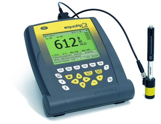 Portables Härteprüfgerät misst nach DIN 50156