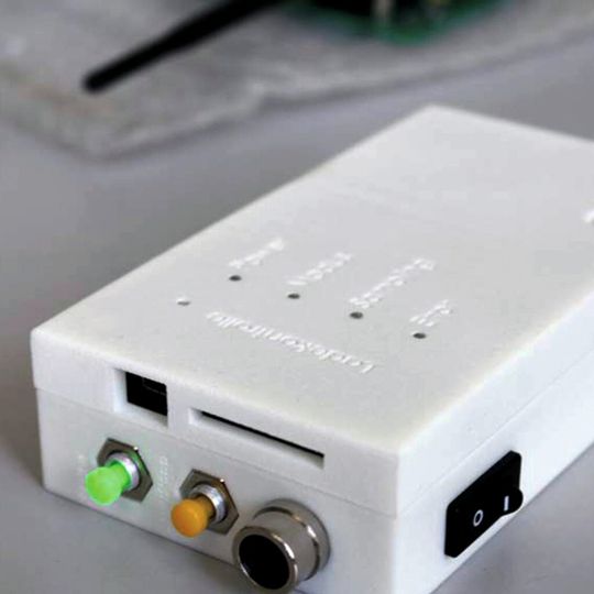 Bild 1: Dieses Batteriemessgerät wurde am Sitftungslehrstuhl für Systemzuverlässigkeit der Technischen Universität Chemnitz entwickelt Bild 1: Dieses Batteriemessgerät wurde am Sitftungslehrstuhl für Systemzuverlässigkeit der Technischen Universität Chemnitz entwickelt