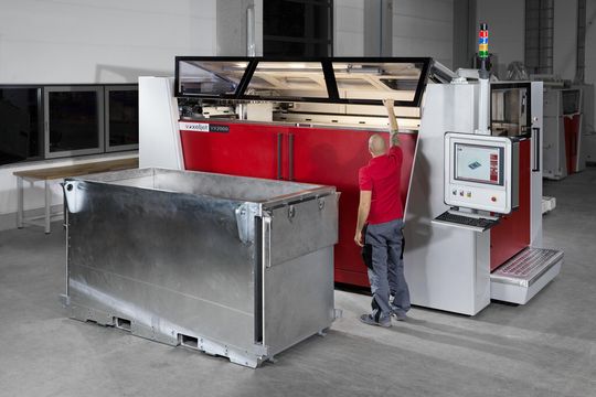 Der neue 3D-Drucker von Voxeljet. Der neue 3D-Drucker von Voxeljet.