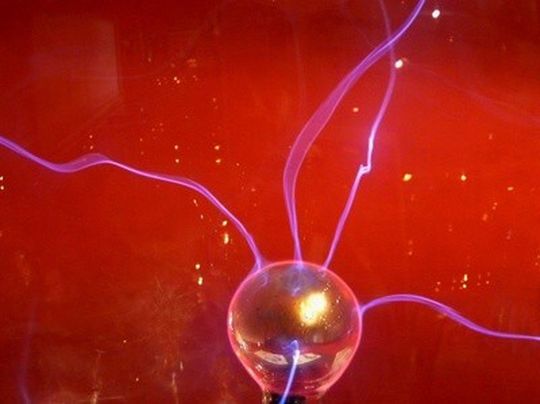 Kosten in Millionenhöhe: Die Elektrostatische Entladung ist für Elektronik höchst gefährlich. Kosten in Millionenhöhe: Die Elektrostatische Entladung ist für Elektronik höchst gefährlich.