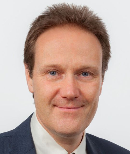 Peter M. Grütter ist zum neuen COO und Mitglied der Geschäftsleitung der Maxon Motor AG ernannt worden. Peter M. Grütter ist zum neuen COO und Mitglied der Geschäftsleitung der Maxon Motor AG ernannt worden.