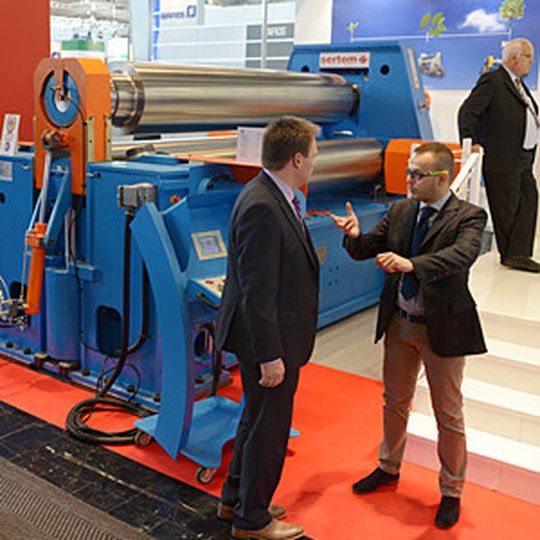 Wer seine Worte richtig einsetzt, hat es im Gespräch leichter, sein Gegenüber zu beeinflussen.