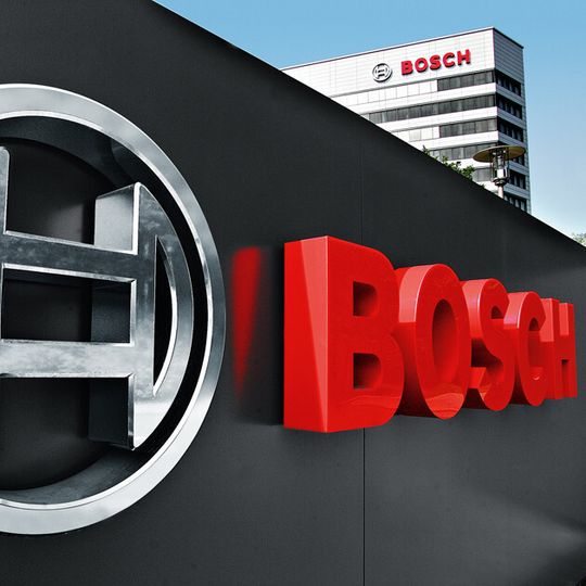 Als einzige Bosch-Sparte legt die Kfz-Technik beim Umsatz 2013 zu. Als einzige Bosch-Sparte legt die Kfz-Technik beim Umsatz 2013 zu.