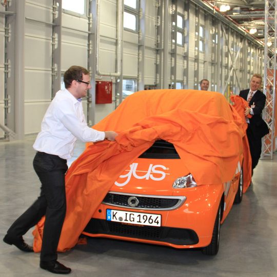 Der umgebaute Smart von Igus soll auf Weltreise gehen. Der umgebaute Smart von Igus soll auf Weltreise gehen.