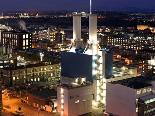 GuD-Anlagen, wie sie BASF in Ludwigshafen betreibt, gelten als besonders umweltfreundlich, weil sie einen hohen Wirkungsgrad haben. GuD-Anlagen, wie sie BASF in Ludwigshafen betreibt, gelten als besonders umweltfreundlich, weil sie einen hohen Wirkungsgrad haben.