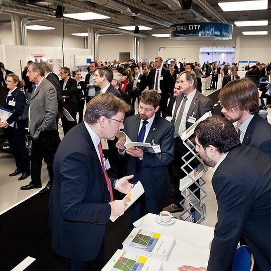 Der Engineering-Spezialist Altair präsentiert auf dem Leichtbau Gipfel 2014 in Würzburg seine Lösungen einem breiten Fachpublikum. Der Engineering-Spezialist Altair präsentiert auf dem Leichtbau Gipfel 2014 in Würzburg seine Lösungen einem breiten Fachpublikum.