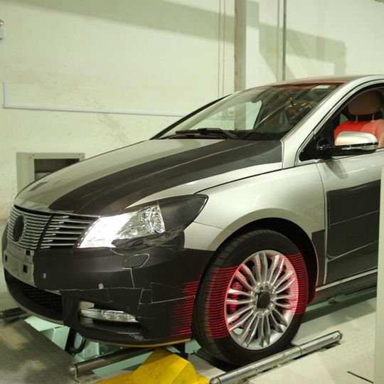 Ende April kommt in China das Elektroauto Denza auf den Markt. Daimler zweifelt allerdings derzeit am Erfolg des Projekts mit dem chinesischen Partner BYD. Ende April kommt in China das Elektroauto Denza auf den Markt. Daimler zweifelt allerdings derzeit am Erfolg des Projekts mit dem chinesischen Partner BYD.