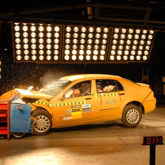 Zweifel an Brilliance-Crashtest des ADAC. Zweifel an Brilliance-Crashtest des ADAC.