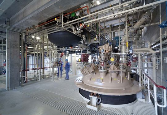 Insgesamt sechs Reaktoren mit einem Volumen von je 12 Kubikmeter hat Cabb in der Mehrzweckproduktionsanlage installiert. Insgesamt sechs Reaktoren mit einem Volumen von je 12 Kubikmeter hat Cabb in der Mehrzweckproduktionsanlage installiert.