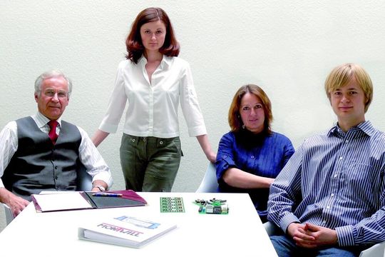 Nachhaltigkeit als Leitmotiv. MONTWILL konzentriert F&E, Fertigung und Vertrieb am Sandort Deutschland: (v.l.n.r.) Fritz Montwill, Geschäftsführer, May-Britt Montwill, Assistentin der Geschäftsführung, Dagmar Montwill, Mitglied der Geschäftsleitung, und Meik-Julian Montwill, Assistent der Geschäftsführung. Nachhaltigkeit als Leitmotiv. MONTWILL konzentriert F&E, Fertigung und Vertrieb am Sandort Deutschland: (v.l.n.r.) Fritz Montwill, Geschäftsführer, May-Britt Montwill, Assistentin der Geschäftsführung, Dagmar Montwill, Mitglied der Geschäftsleitung, und Meik-Julian Montwill, Assistent der Geschäftsführung.