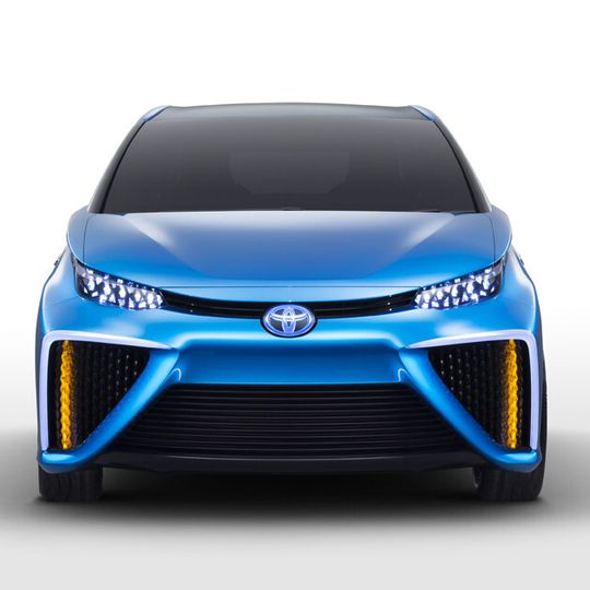 Wie schon der erste Prius soll auch das FCV-Design zeigen: Ich bin etwas besonderes. Wie schon der erste Prius soll auch das FCV-Design zeigen: Ich bin etwas besonderes.