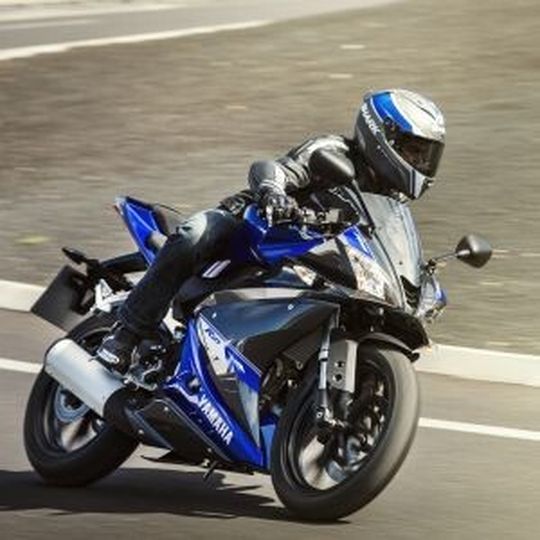 Die neue Glückshormonmaschine vor allem für junge Motorradfans: die neue Yamaha YZF R 125. Die neue Glückshormonmaschine vor allem für junge Motorradfans: die neue Yamaha YZF R 125.