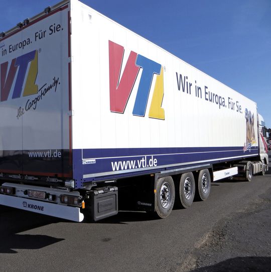 Bei der Aus- und Weiterbildung ihrer Nachwuchskräfte geht die VTL Vernetzte-Transport-Logistik GmbH mit Austauschprogrammen ihren eigenen Weg. Bei der Aus- und Weiterbildung ihrer Nachwuchskräfte geht die VTL Vernetzte-Transport-Logistik GmbH mit Austauschprogrammen ihren eigenen Weg.
