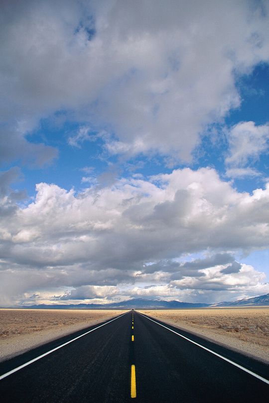 Mit NFV und SDN sind zukunftsorientierte Unternehmen auf der richtigen Fahrspur, sagt Johannes Weingart von Brocade.