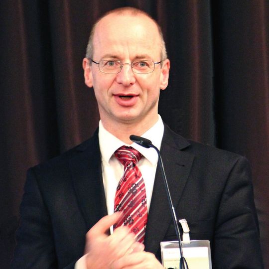 Prof. Dr. Peter Groche konnte zum Jahrestreffen der Kaltmassivumformer über 200 Teilnehmer begrüßen.