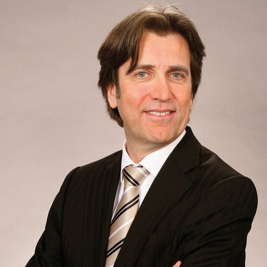Ulrich Mehling: „Wir wollen unser Netz qualitativ und quantitativ ausbauen." Ulrich Mehling: „Wir wollen unser Netz qualitativ und quantitativ ausbauen."