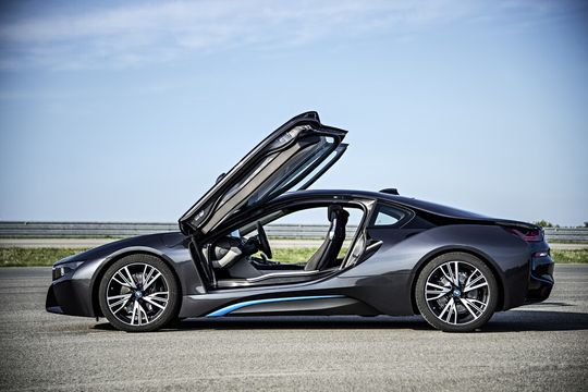 Wird ab Juni ausgeliefert: die Produktionsversion des BMW i8 Wird ab Juni ausgeliefert: die Produktionsversion des BMW i8