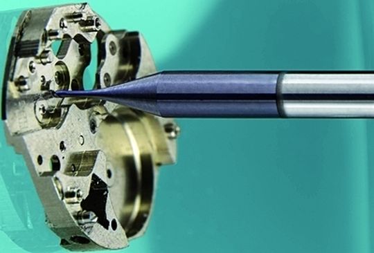 Fräsen von Uhrengehäusen: Auf der EMO stellt Fette Mikro-Tools aus Vollhartmetall mit gerader und mit Kugelstirn ab 0,2 mm Durchmesser vor. Bild: Fette Fräsen von Uhrengehäusen: Auf der EMO stellt Fette Mikro-Tools aus Vollhartmetall mit gerader und mit Kugelstirn ab 0,2 mm Durchmesser vor. Bild: Fette