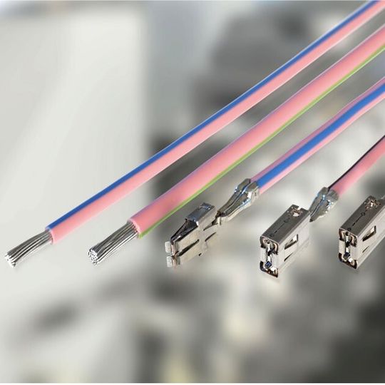 Der Litealum von TE Connectivity ist in seinem Design speziell auf die Eigenschaften von Aluminium (Al) als Leiterwerkstoff abgestimmt. Der Litealum von TE Connectivity ist in seinem Design speziell auf die Eigenschaften von Aluminium (Al) als Leiterwerkstoff abgestimmt.
