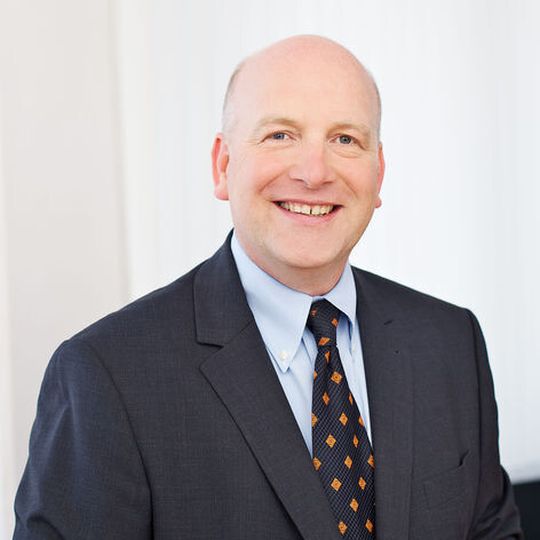 Dr. Alexander Lawrence, Geschäftsführer Vertrieb