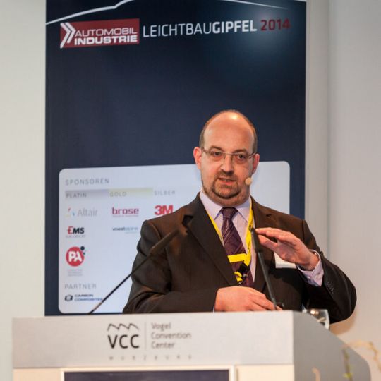 Michael Hibben, vom Zulieferer Stadco, zeigte am praktischen Beispiel die Anwendung der Naturvorbilder in der Technik.