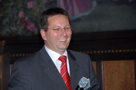 FSC-Deutschland-Geschäftsführer Hans-Dieter Wysuwa begrüßt die umsatzstärksten Partner. FSC-Deutschland-Geschäftsführer Hans-Dieter Wysuwa begrüßt die umsatzstärksten Partner.