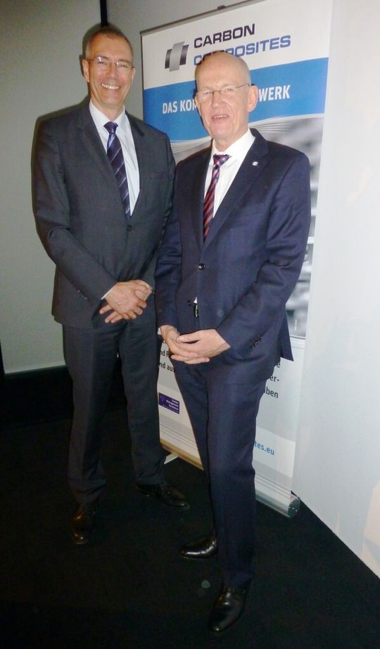 Derzeit ist der 56 jährige Alexander Gundling noch bei der IHK Schwaben beschäftigt, die zu den Gründungsmitgliedern des CCeV gehört.