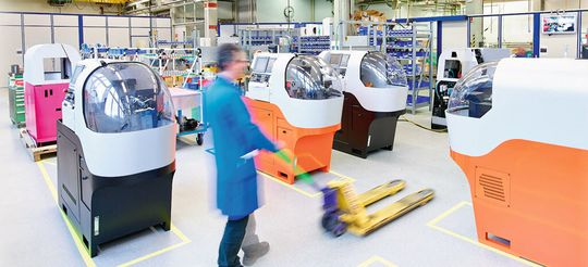 Die Tornos Gruppe musste 2013 einen großen Verlust verbuchen. Der Grund liegt in Sonderaufwendungen für den Konzernumbau. Für 2014 peilt das Unternehmen ein ausgeglichenes Ergebnis an. Die Tornos Gruppe musste 2013 einen großen Verlust verbuchen. Der Grund liegt in Sonderaufwendungen für den Konzernumbau. Für 2014 peilt das Unternehmen ein ausgeglichenes Ergebnis an.