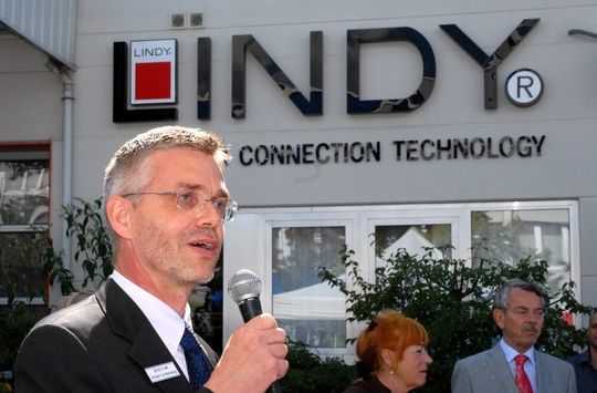 Lindy-Geschäftsführer Jürgen Lindenberg begrüßte die Gäste zur Jubiläumsfeier. Lindy-Geschäftsführer Jürgen Lindenberg begrüßte die Gäste zur Jubiläumsfeier.