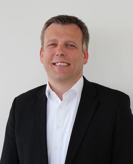 Thorsten Bischoff, Ingram Micro Mobility, freut sich über den Zuwachs im Mobile-Geschäft durch die Übernahme des Dienstleisters Datrepair. Thorsten Bischoff, Ingram Micro Mobility, freut sich über den Zuwachs im Mobile-Geschäft durch die Übernahme des Dienstleisters Datrepair.