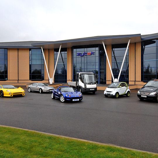 Das bisherige Joint Venture Zytek Automotive mit Sitz in Fradley, Großbritannien, gehört seit 3. Februar 2014 zu 100 Prozent zu Continental. Das bisherige Joint Venture Zytek Automotive mit Sitz in Fradley, Großbritannien, gehört seit 3. Februar 2014 zu 100 Prozent zu Continental.