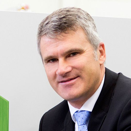 Rainer Höchsmann, Europa-Geschäftsführer der ExOne GmbH: „Die Technik von MWT hat sich bereits in unserer eigenen Auftragsfertigung bewährt. Mit der Übernahme des Unternehmens gehen wir über die Produktion industrieller 3D-Drucker und die Herstellung hochwertiger Kerne hinaus.“ Rainer Höchsmann, Europa-Geschäftsführer der ExOne GmbH: „Die Technik von MWT hat sich bereits in unserer eigenen Auftragsfertigung bewährt. Mit der Übernahme des Unternehmens gehen wir über die Produktion industrieller 3D-Drucker und die Herstellung hochwertiger Kerne hinaus.“