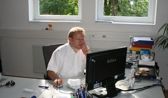 Seit 15 Jahren versorgen Markus Mildenberger und sein Team der Firma m/a EDV-Komplettlösungen niederbayerische Unternehmen mit Informationstechnologie. Seit 15 Jahren versorgen Markus Mildenberger und sein Team der Firma m/a EDV-Komplettlösungen niederbayerische Unternehmen mit Informationstechnologie.