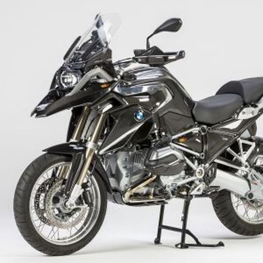 Ilmberger Carbonparts stattet die BMW R 1200 GS LC komplett mit Carbonteilen aus. Ilmberger Carbonparts stattet die BMW R 1200 GS LC komplett mit Carbonteilen aus.