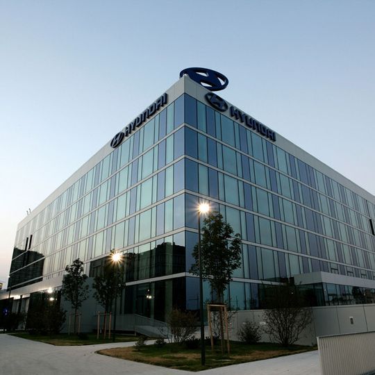 Hinten derFassade von Hyundai knirscht es: Gewerkschaften beschuldigen den Automobilhersteller der andauernden Missachtung von Arbeitnehmerrechten. Hinten derFassade von Hyundai knirscht es: Gewerkschaften beschuldigen den Automobilhersteller der andauernden Missachtung von Arbeitnehmerrechten.