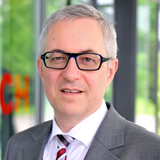 Dr. Rolf Bulander, Geschäftsführer der Robert Bosch GmbH. Dr. Rolf Bulander, Geschäftsführer der Robert Bosch GmbH.