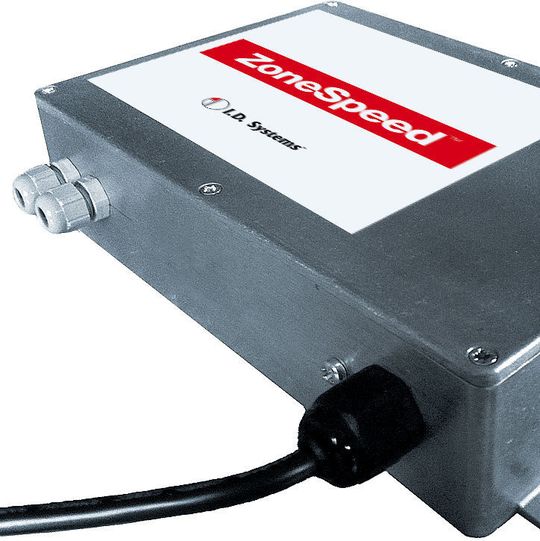 Bordgerät für den Stapler: Zone-Speed erzwingt die Rücknahme der Geschwindigkeit, wo es sein muss. Bordgerät für den Stapler: Zone-Speed erzwingt die Rücknahme der Geschwindigkeit, wo es sein muss.