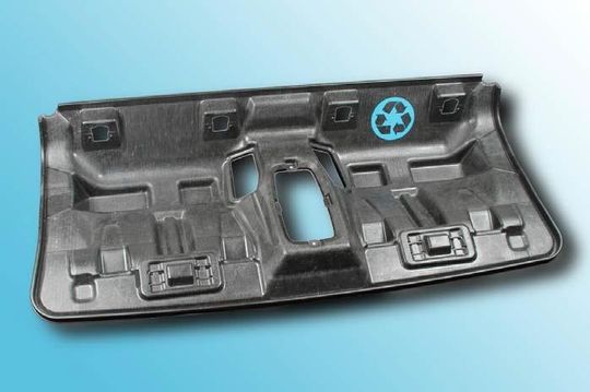 Hintersitzschale des BMW i3 aus Carbonsfaser-Recycling Material Hintersitzschale des BMW i3 aus Carbonsfaser-Recycling Material