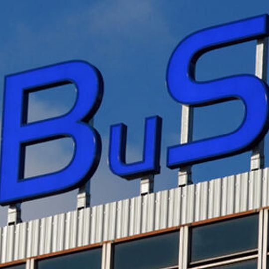Die BuS-Gruppe aus dem sächsischen Riesa beschäftigt derzeit rund 900 Mitarbeiter. Die BuS-Gruppe aus dem sächsischen Riesa beschäftigt derzeit rund 900 Mitarbeiter.