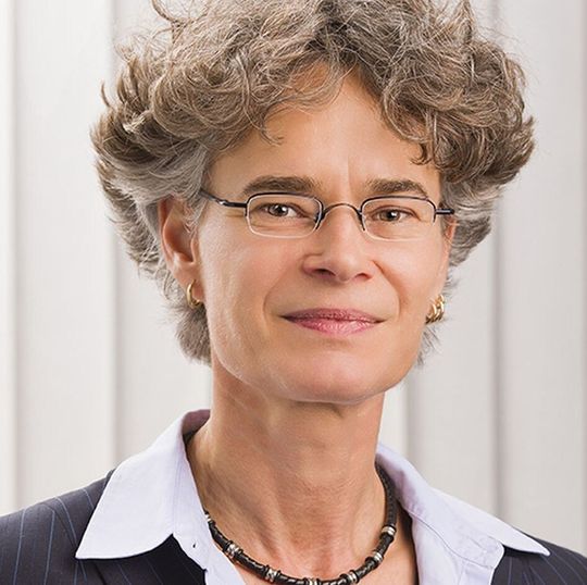 Corinna Jaeger: „Die Implementierung eines betrieblichen Arbeitszeitrahmens mit individuellem Gestaltungsspielraum ist zur Bewältigung des demografischen Wandels von großer Bedeutung.“ Corinna Jaeger: „Die Implementierung eines betrieblichen Arbeitszeitrahmens mit individuellem Gestaltungsspielraum ist zur Bewältigung des demografischen Wandels von großer Bedeutung.“