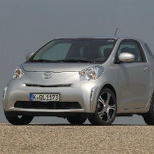 Seit der Einführung 2009 kamen nur rund 7.300 Toyota IQ in Deutschland auf die Straße. Seit der Einführung 2009 kamen nur rund 7.300 Toyota IQ in Deutschland auf die Straße.