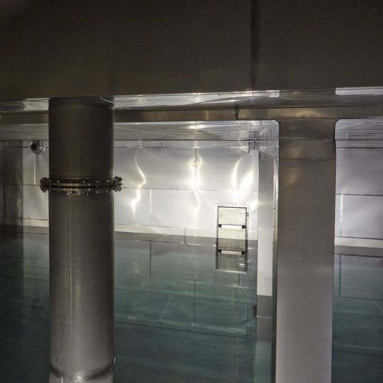 Trinkwasser zählt überall auf der Welt zu den elementaren Lebensmitteln – Blick in einen Trinkwasserbrunnen. Trinkwasser zählt überall auf der Welt zu den elementaren Lebensmitteln – Blick in einen Trinkwasserbrunnen.