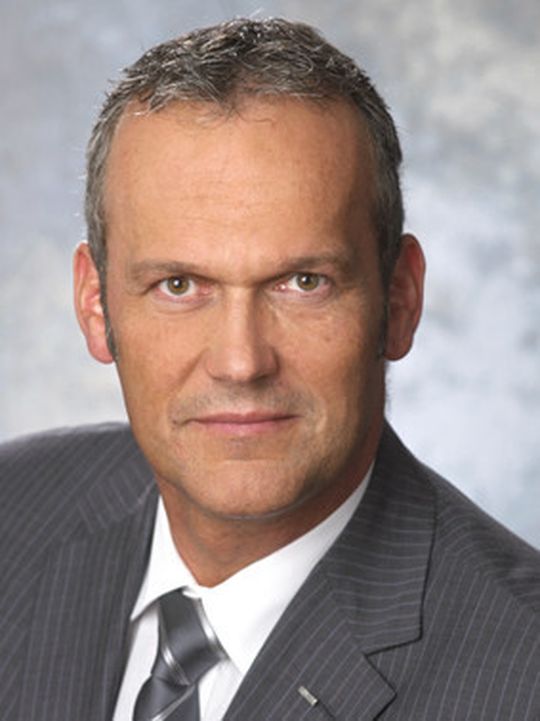 Dr. Uwe Reisgen vom RWTH Aachen referiert auf dem 1. Anwe ndertreff Verbindungstechnik im Leichtbau zum Thema "Materialtrends: Neue Schweißverfahren für bisher nicht schweißbare Materialien".